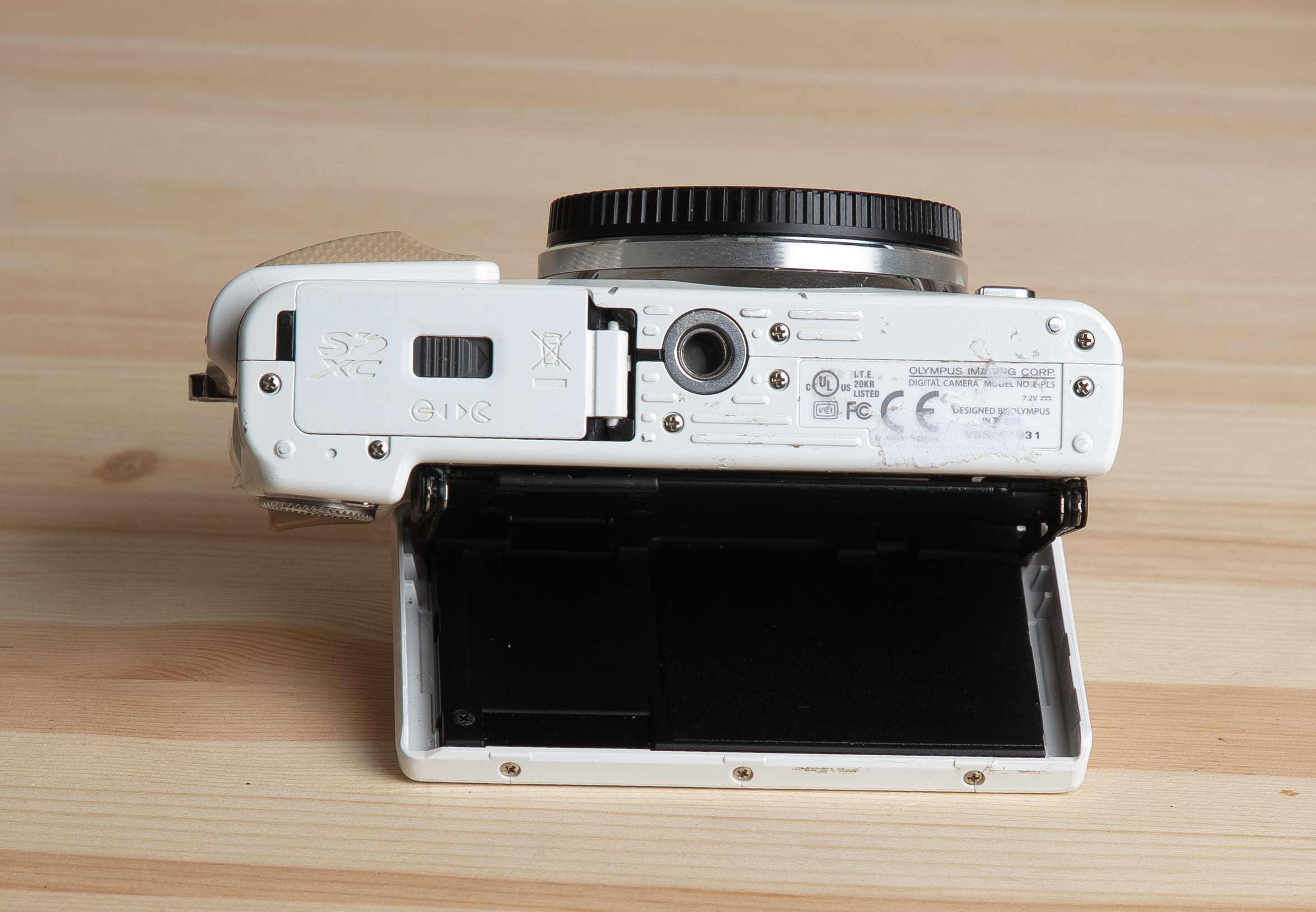 OLYMPUS PEN LITE E-PL5 4