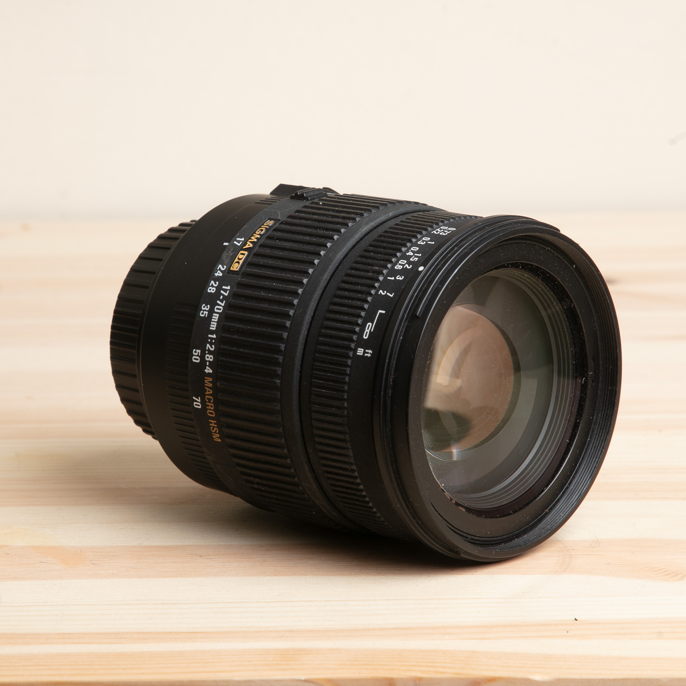 SIGMA_DC_17-70/2,8-4 MACRO_HSM_CANON_1.jpg 2