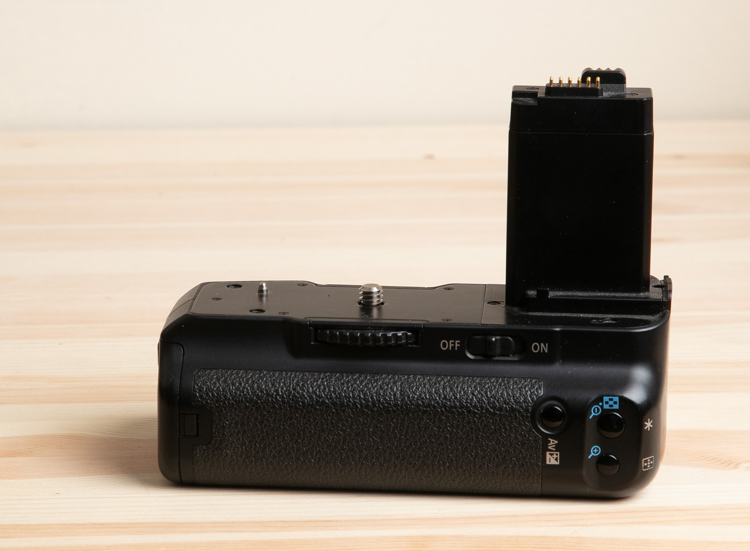 CANON BATTERYGRIP BG-E5 2