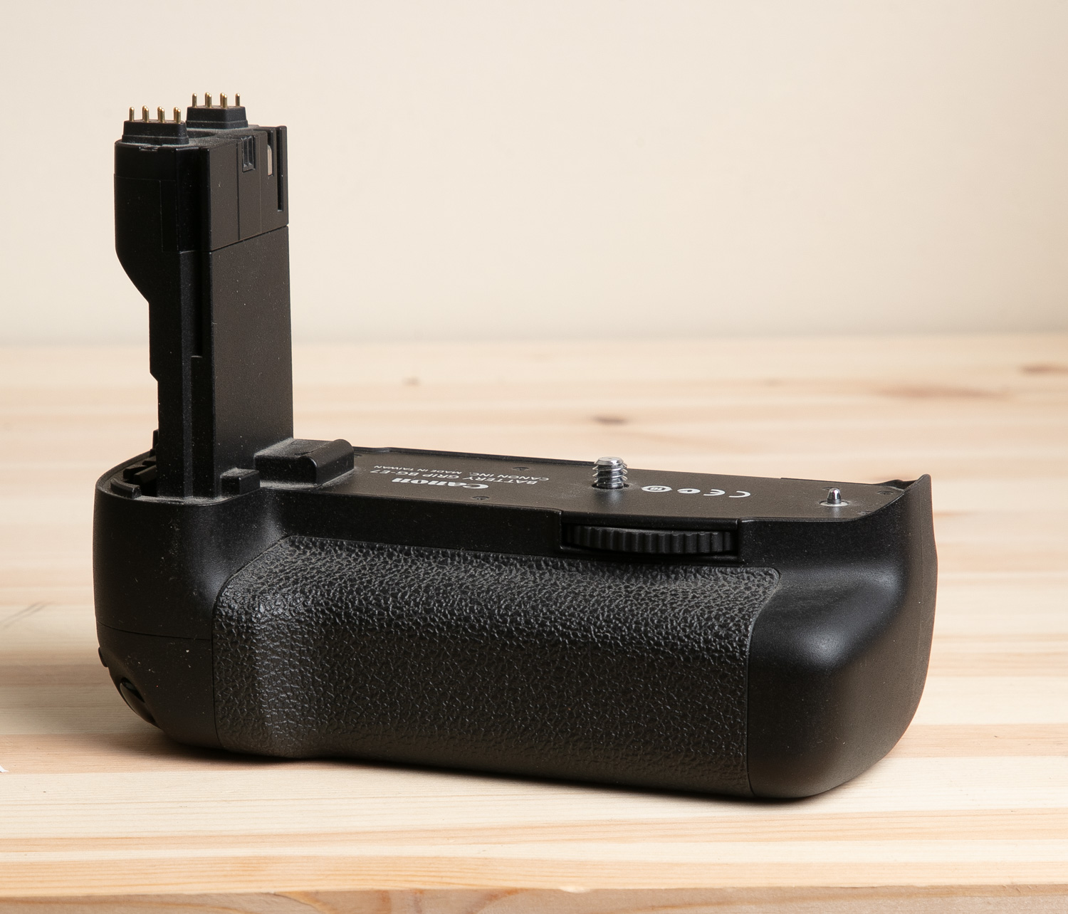 CANON BATTERYGRIP BG-E7 2