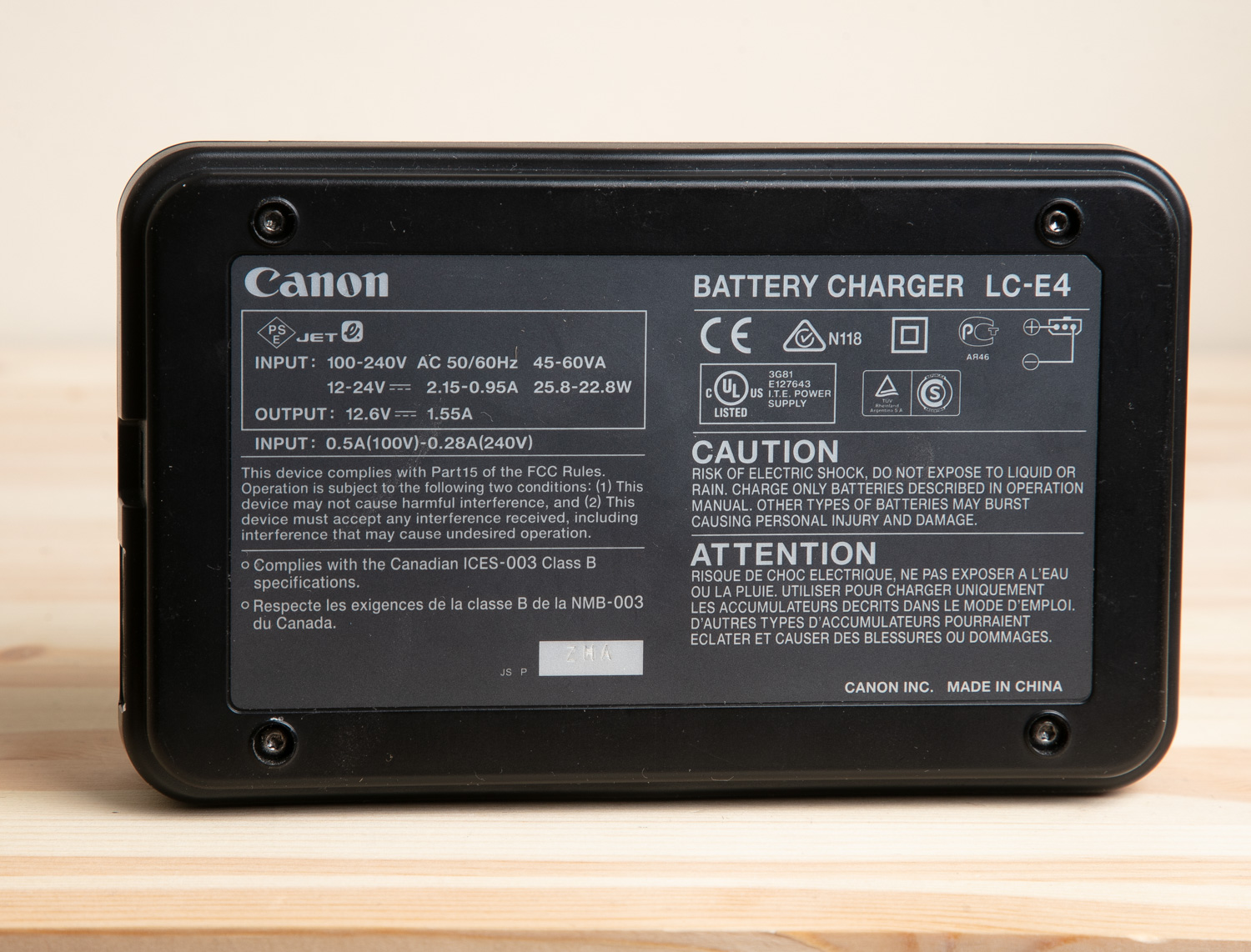 CANON LATURI LC-E4 2