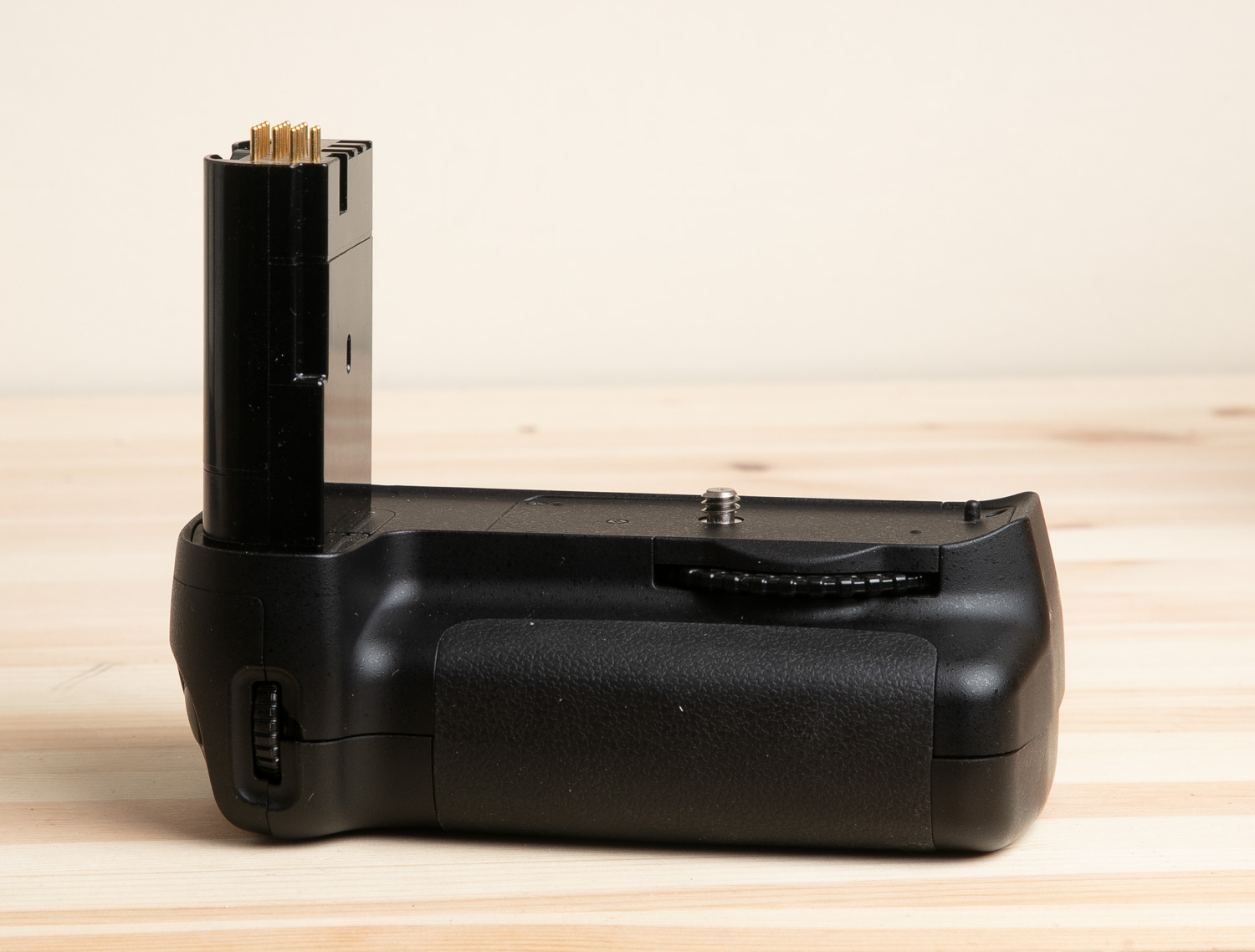 NIKON MB-D80 AKKUKAHVA 3