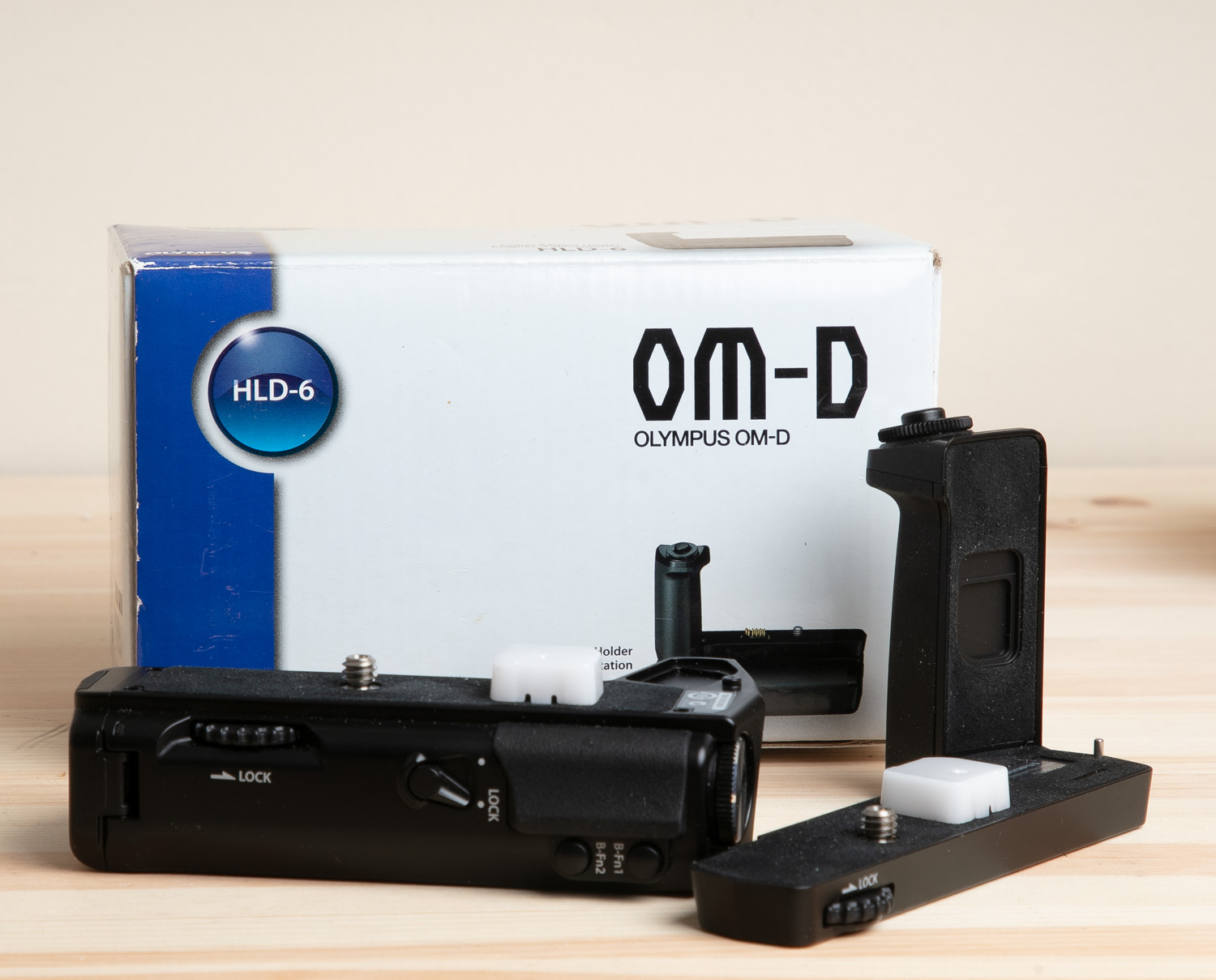 OLYMPUS OM-D HLD-6 AKKUKAHVA