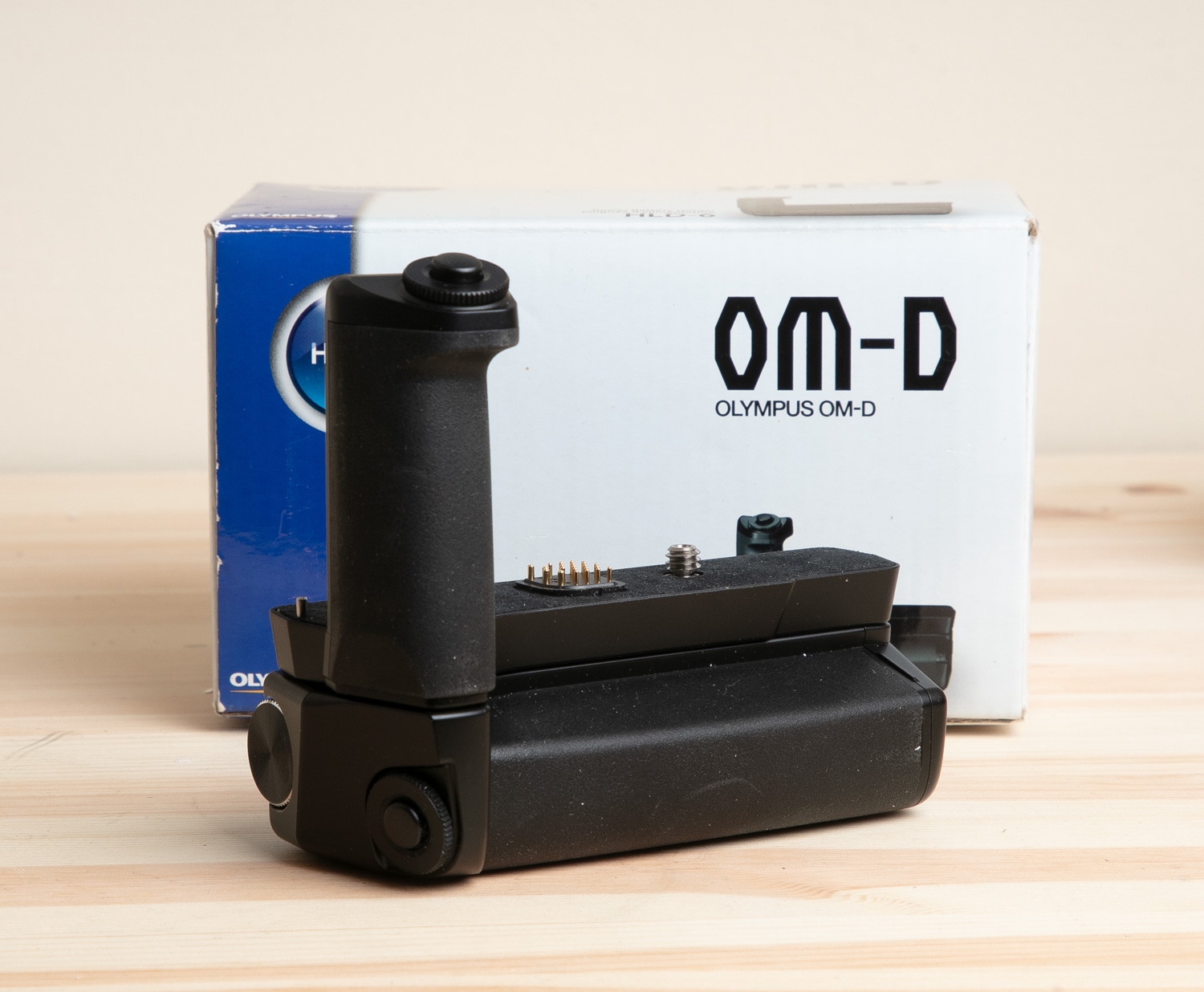 OLYMPUS OM-D HLD-6 AKKUKAHVA 2