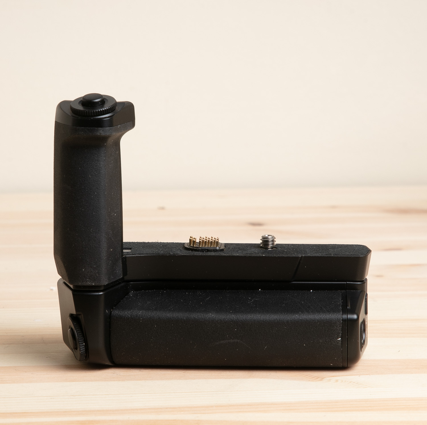 OLYMPUS OM-D HLD-6 AKKUKAHVA 4